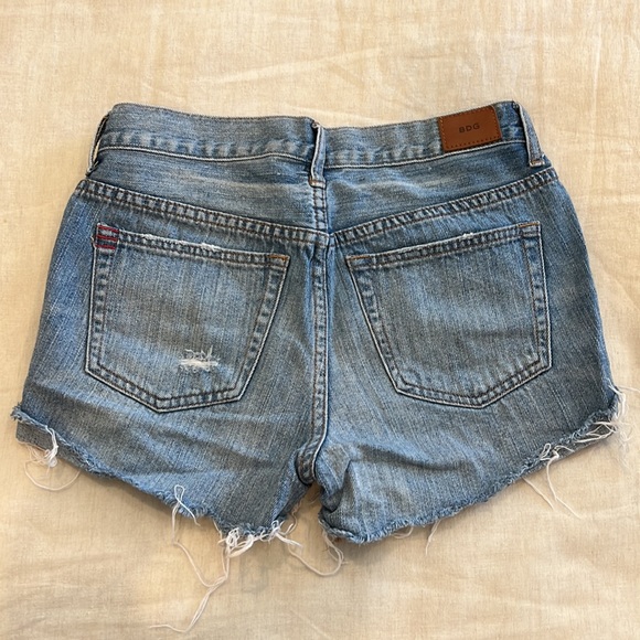 BDG - TOMGIRL Denim Shorts, size 24 - Picture 2 of 3